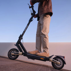 NAVEE - ST3 Electric Scooter
