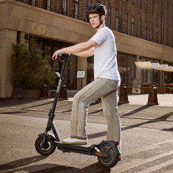 NAVEE - GT3 Electric Scooter